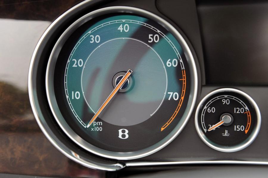  Bentley Continental GTC 2012 года  (фото 93 из 141)
